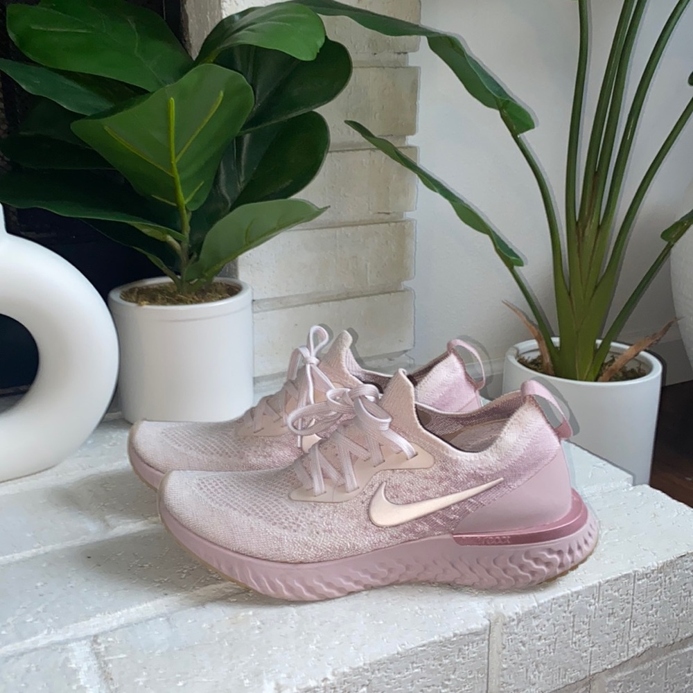Nike Epic React Flyknit “Pearl Pink”
